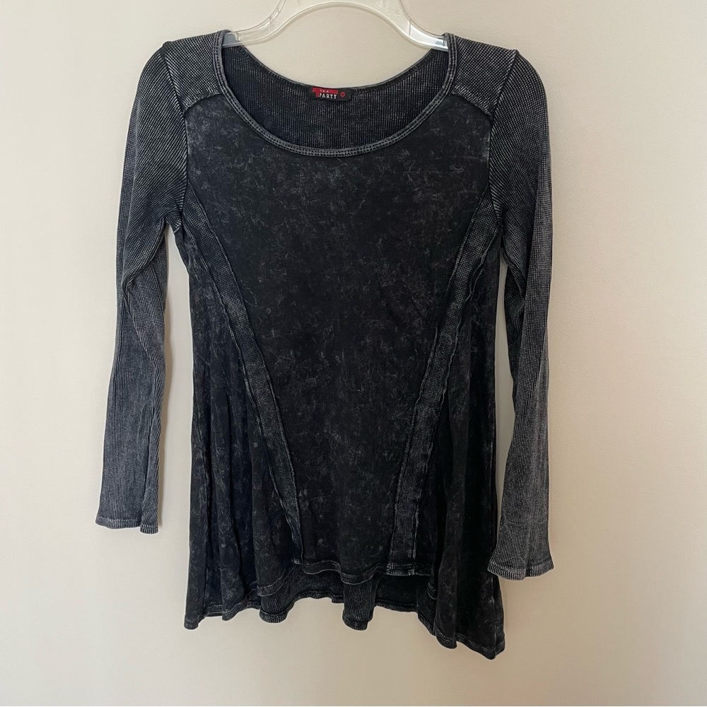 T Party Fashion Black Washed Long Sleeve Flared Top